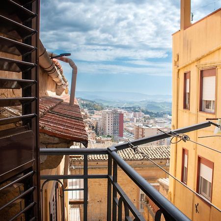 Urban Chic Apartment Agrigento Bagian luar foto