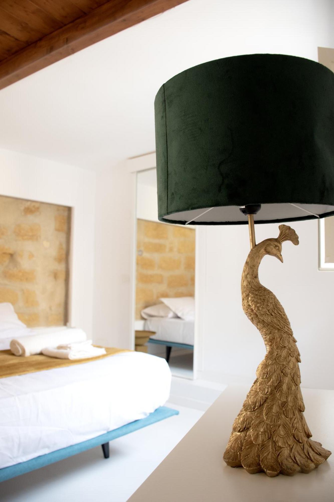 Urban Chic Apartment Agrigento Bagian luar foto